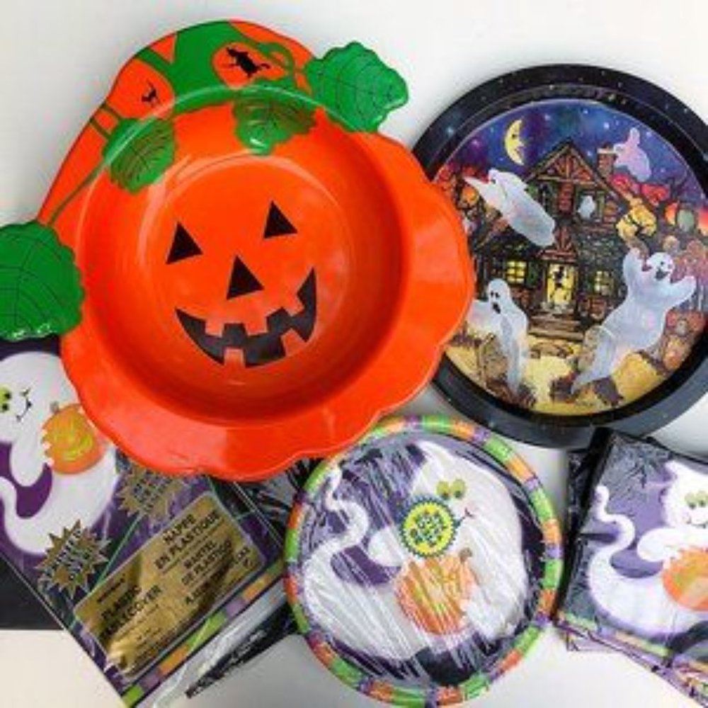 Halloween Party Spooky Themed Serving 10-Piece Set - Picture 3 of 3